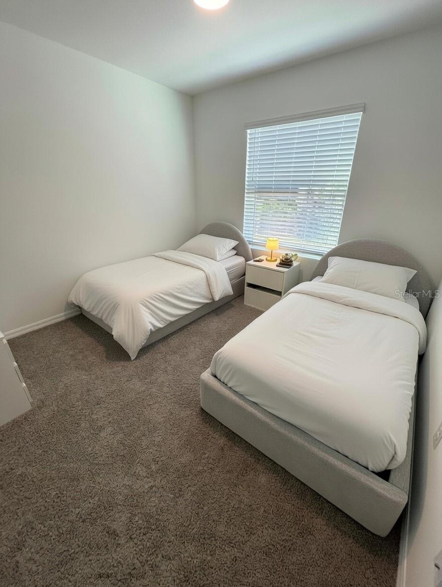 MEADOW RDG PH A-1 - Residential Lease