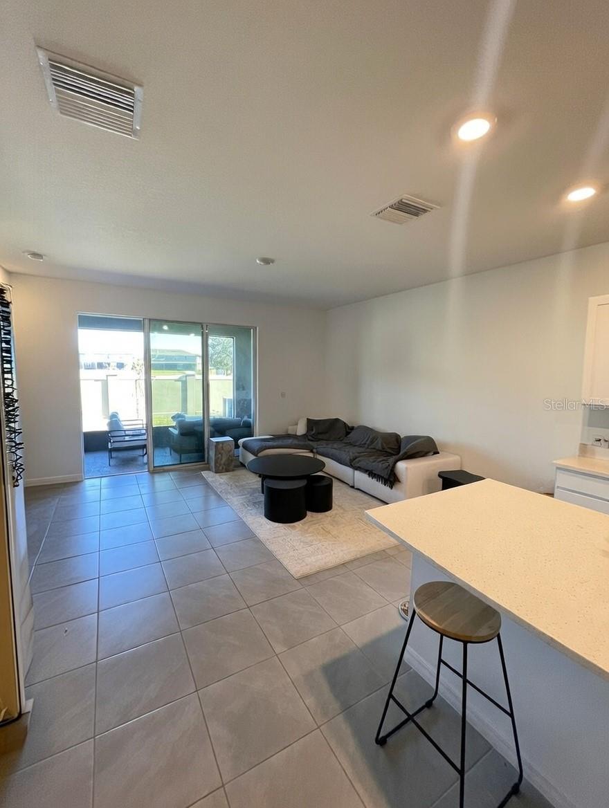 MEADOW RDG PH A-1 - Residential Lease