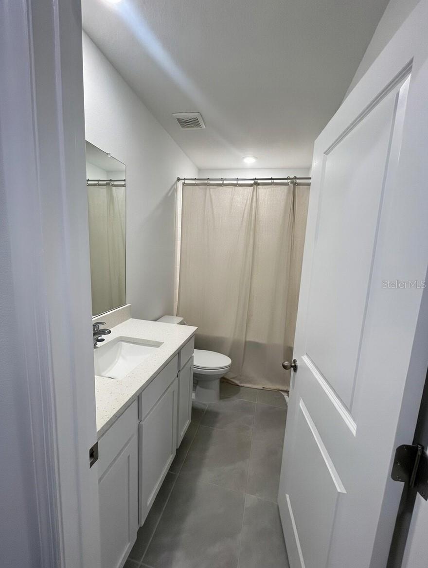 MEADOW RDG PH A-1 - Residential Lease