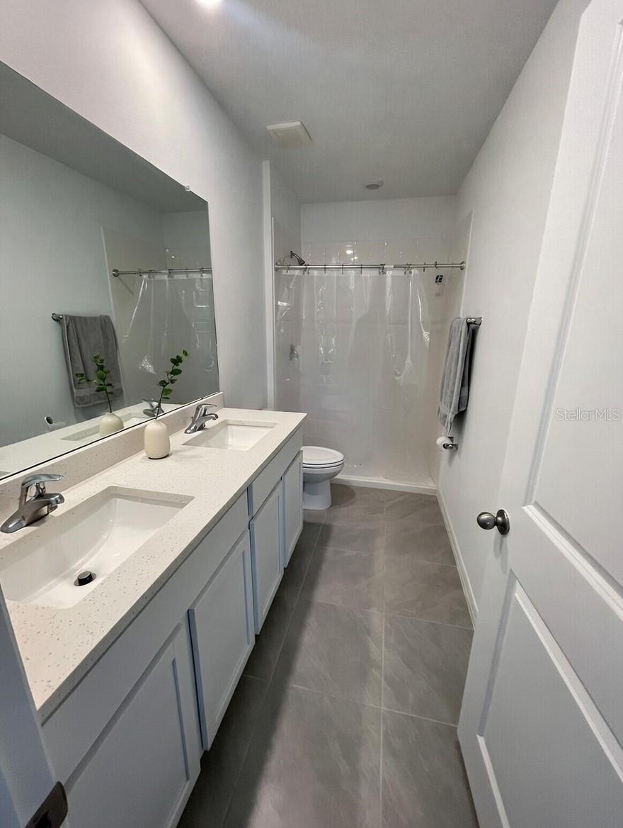 MEADOW RDG PH A-1 - Residential Lease