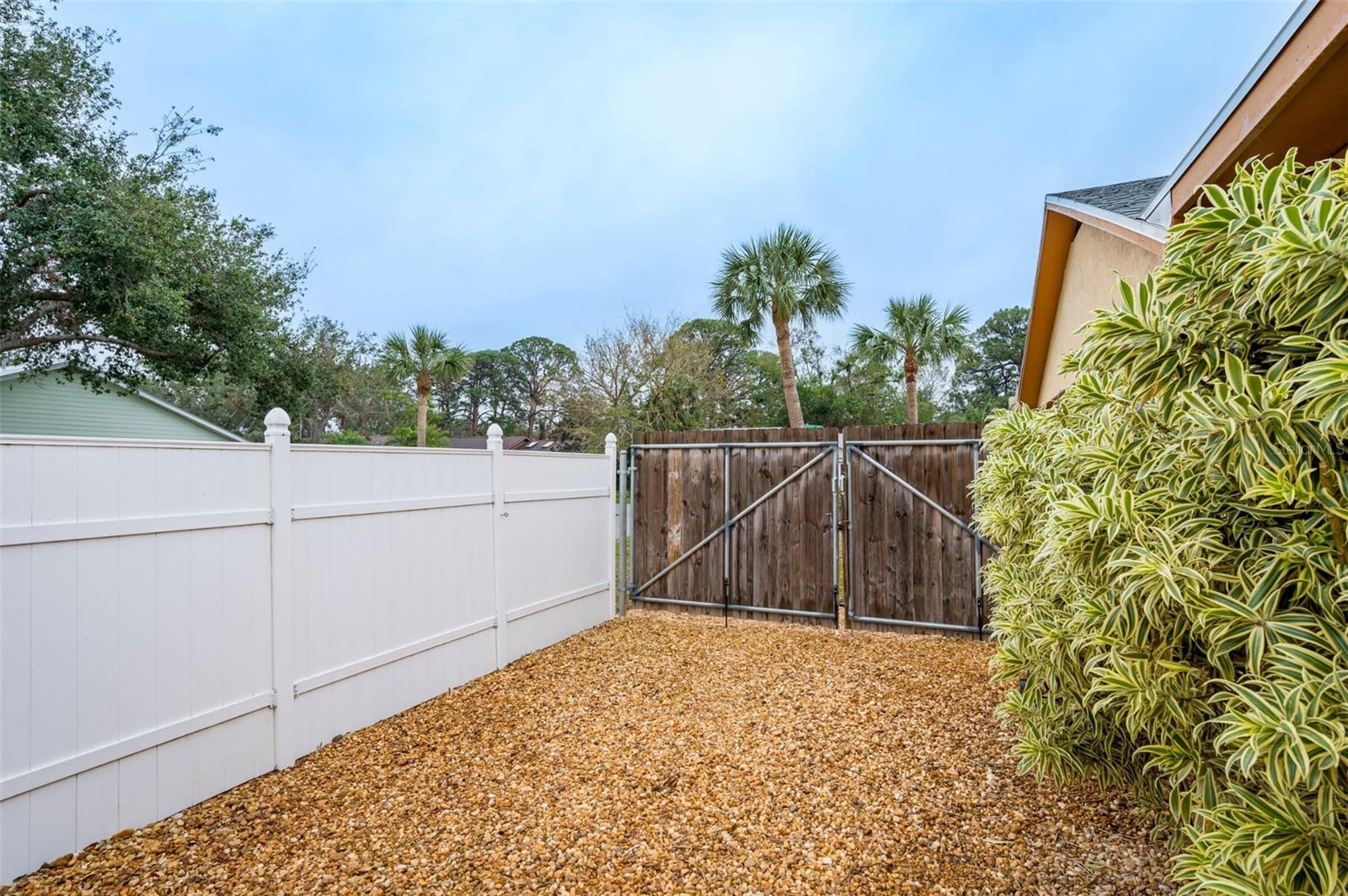 WOODPINE LAKE - Residential