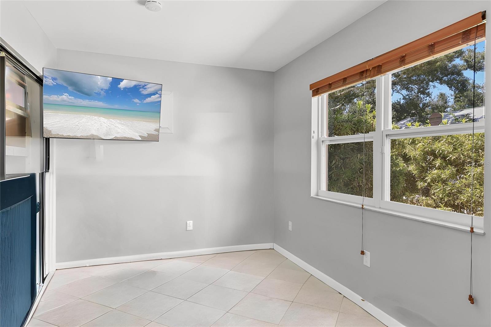 WOODPINE LAKE - Residential