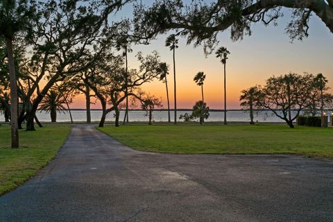 147 & 139 EDGEWATER DRIVE DUNEDIN FL 34698