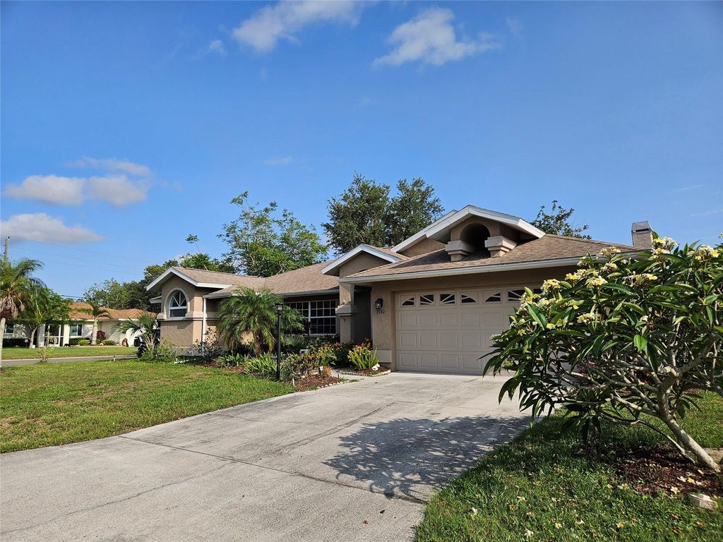 Photo of 3110 57th Avenue Circle E, Bradenton, FL 34203 (MLS # A4688343)