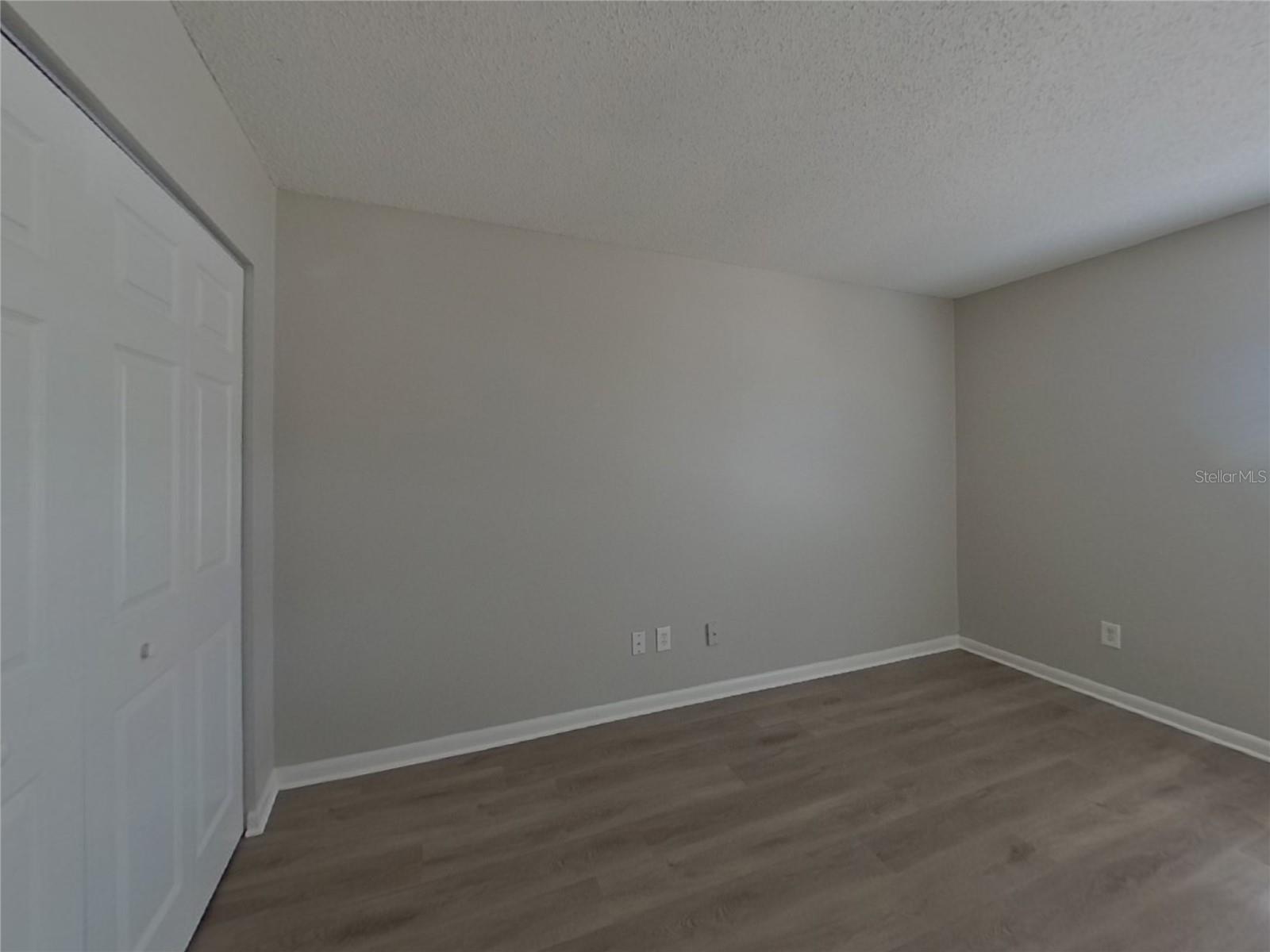 GROVE POINT VILLAGE UNIT I - Residential Lease