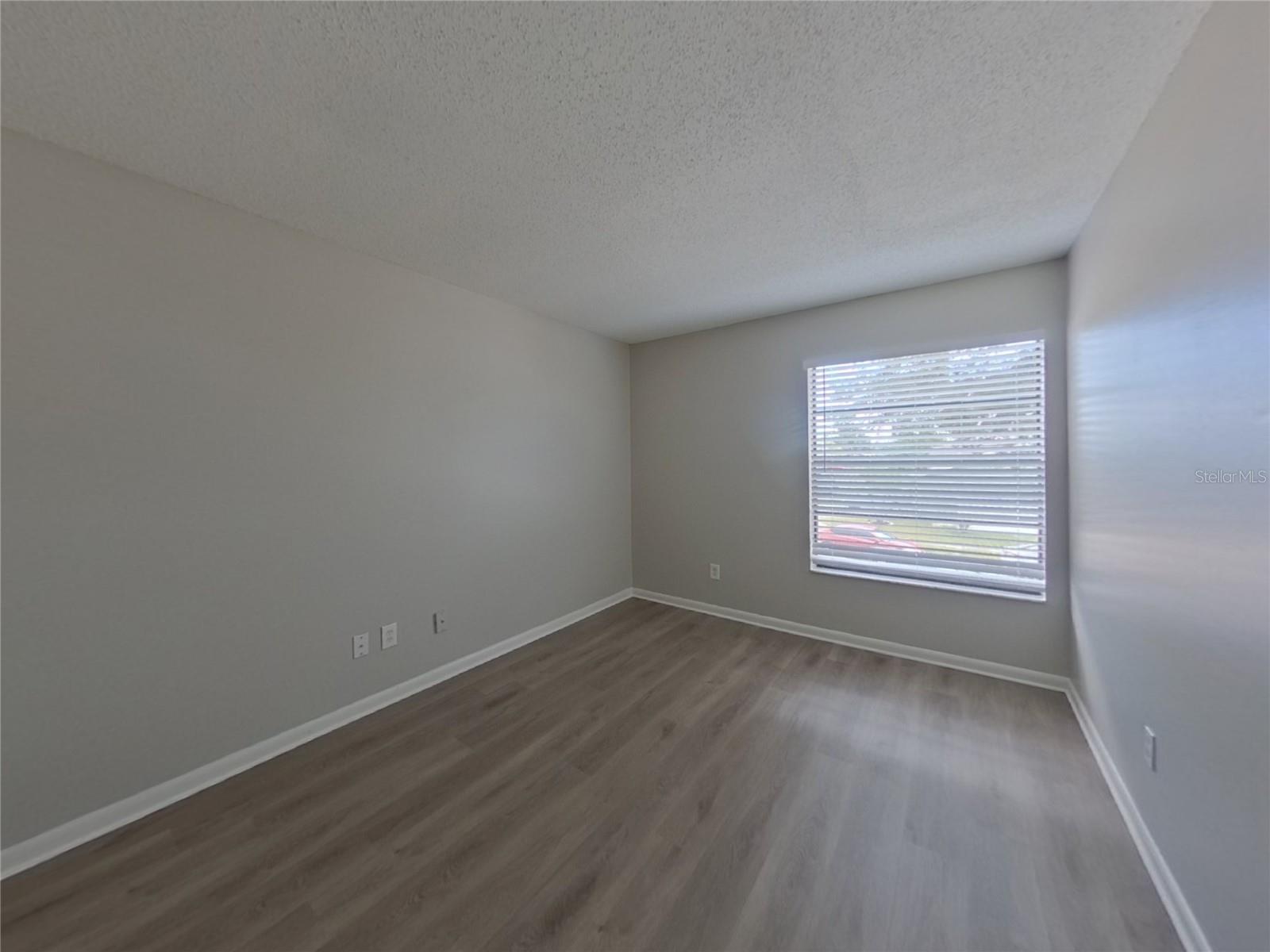 GROVE POINT VILLAGE UNIT I - Residential Lease