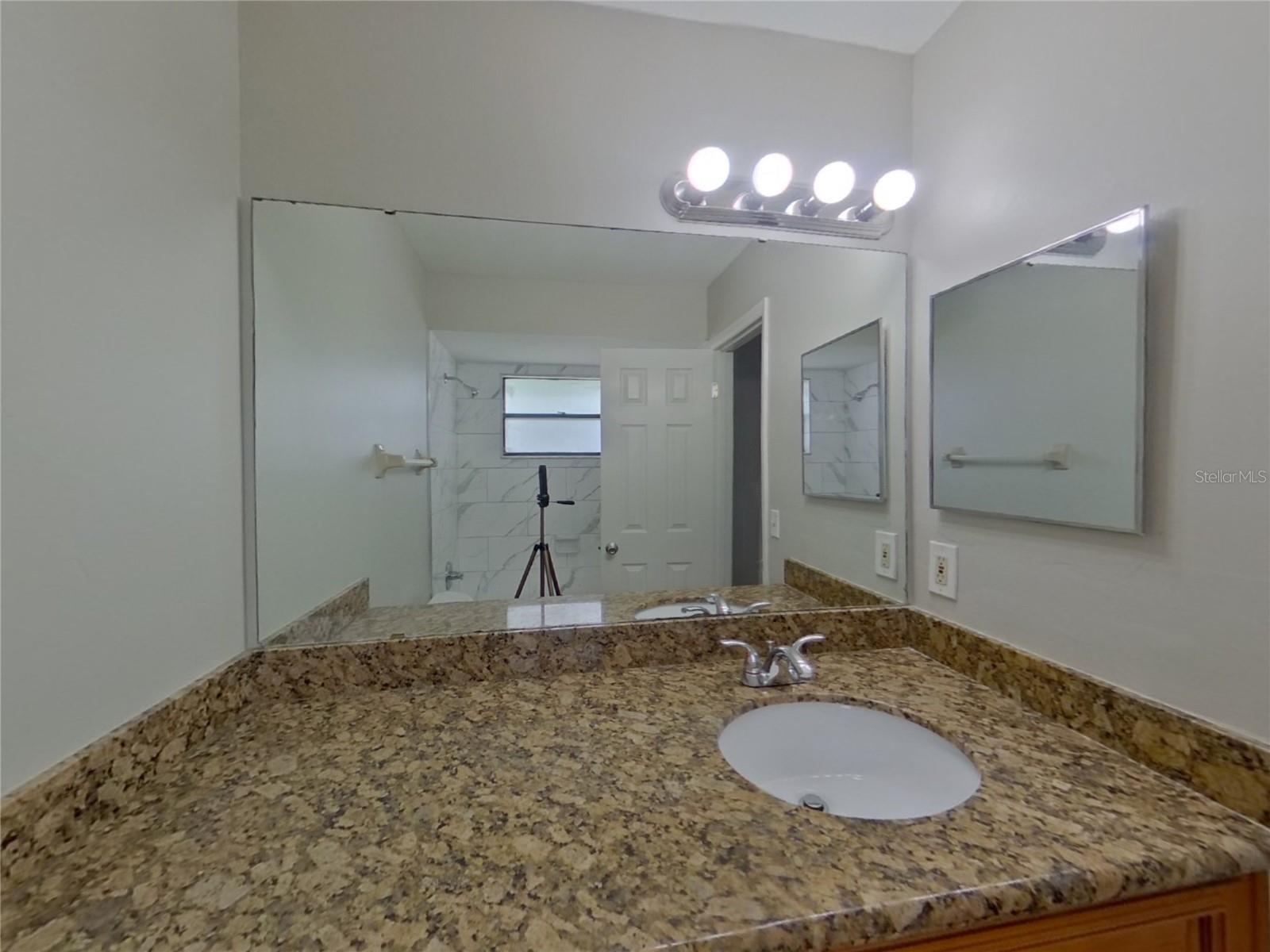 GROVE POINT VILLAGE UNIT I - Residential Lease