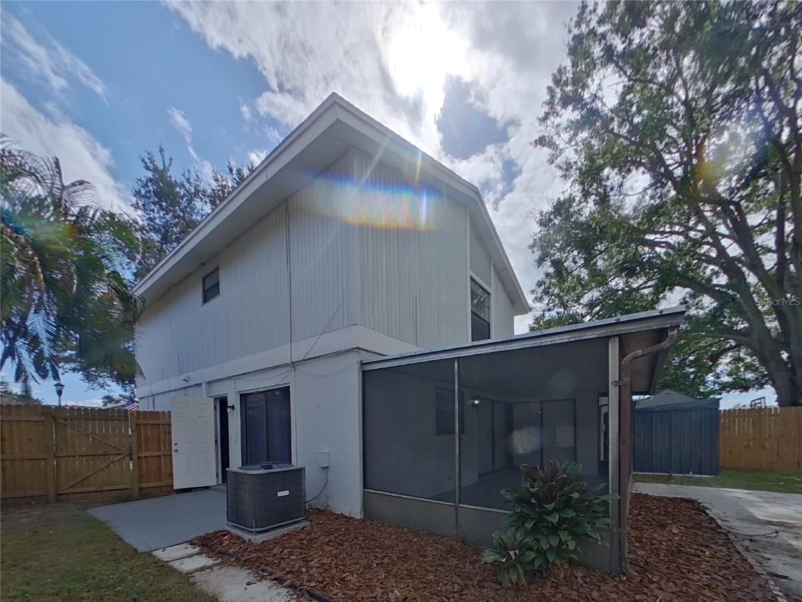 GROVE POINT VILLAGE UNIT I - Residential Lease