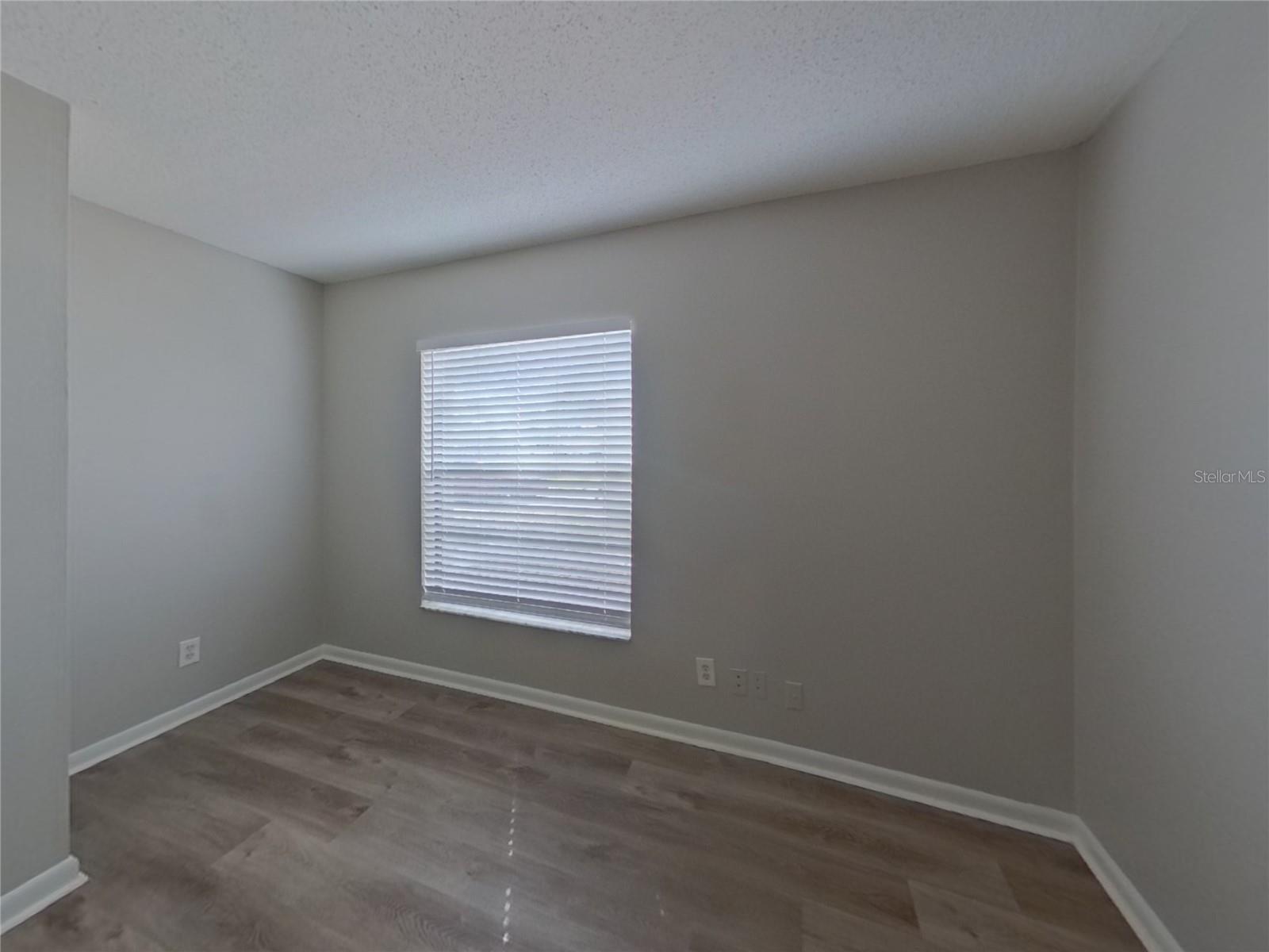 GROVE POINT VILLAGE UNIT I - Residential Lease