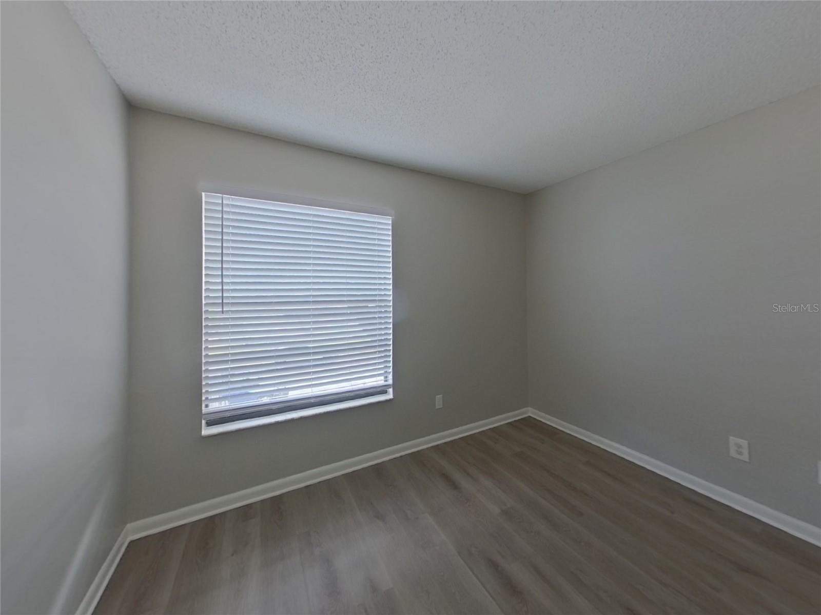 GROVE POINT VILLAGE UNIT I - Residential Lease