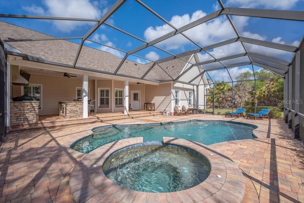 Photo of 3916 Powerline Road, Lithia, FL 33547 (MLS # TB8493853)