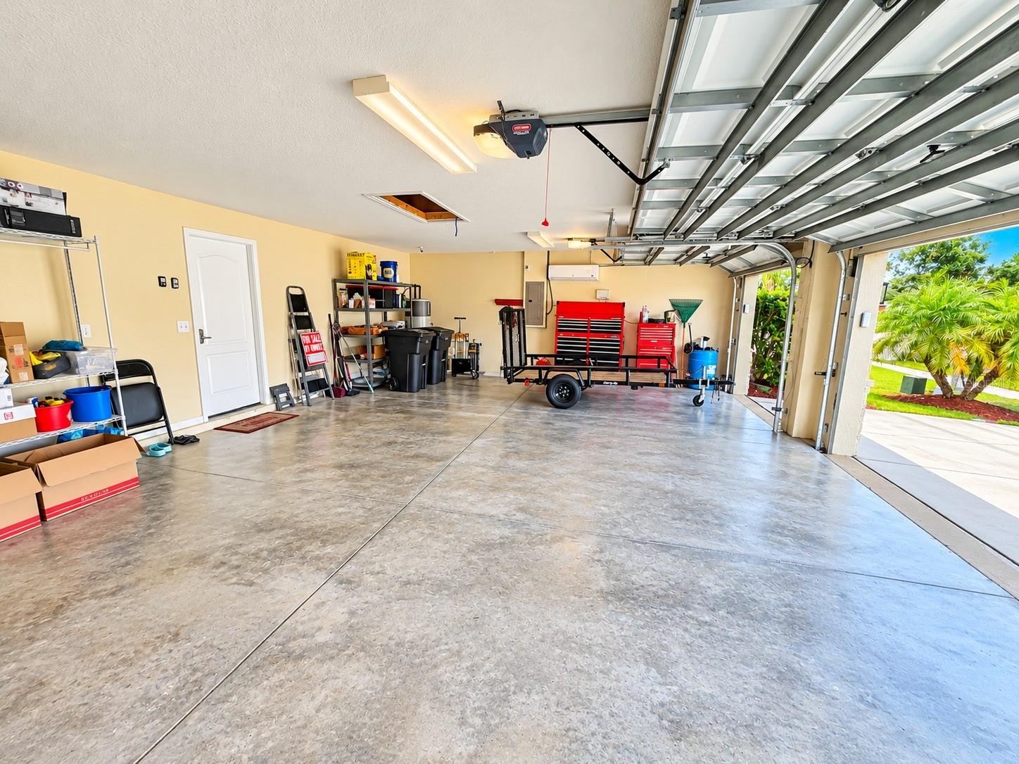 3748 ROUND TABLE COURT