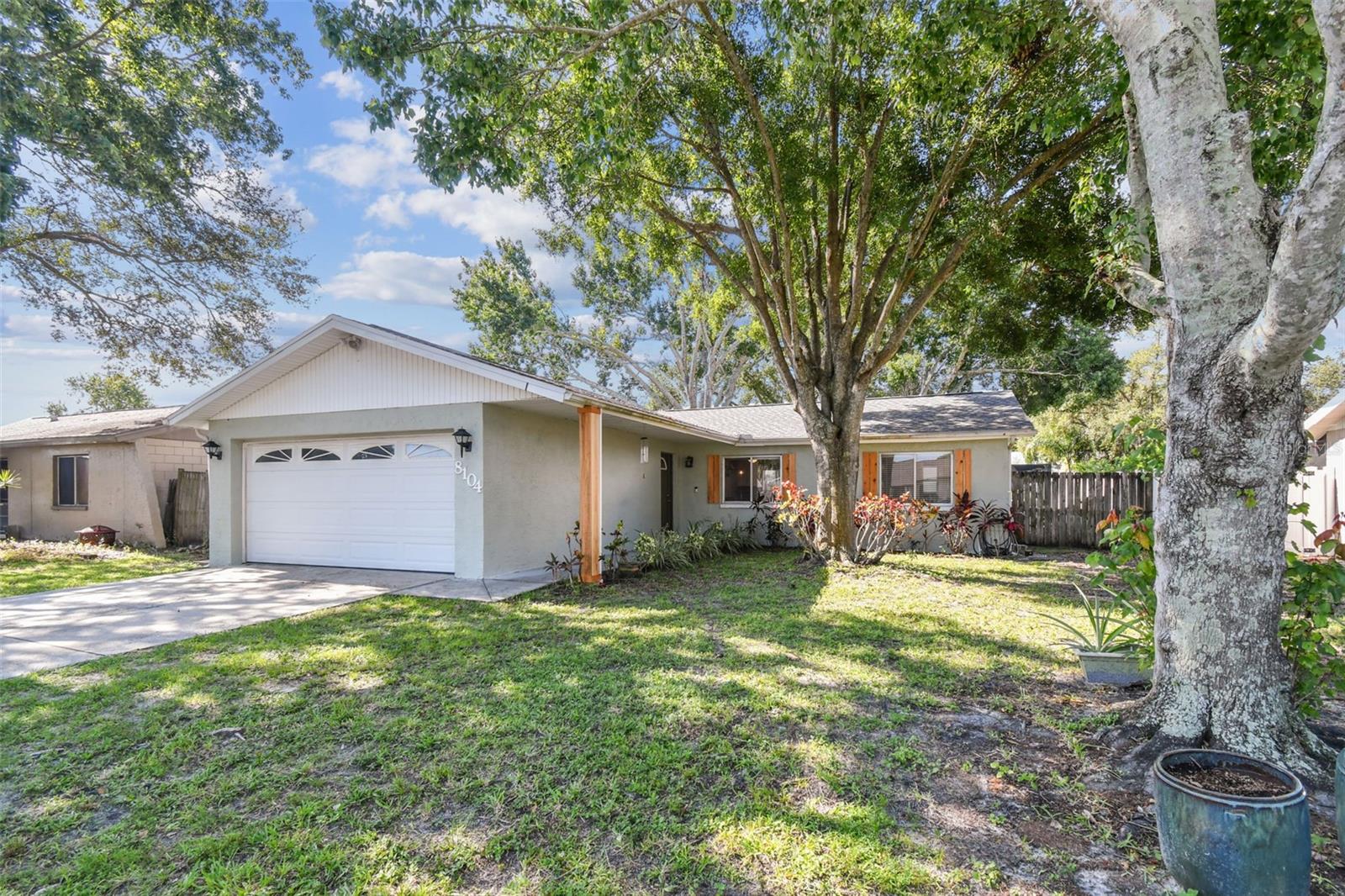 8104 CANDLEWOODE DRIVE