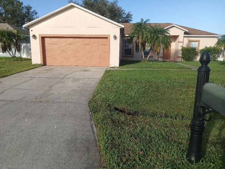 Well maintained 3 bedroom 2 bath home in a much desired neighborhood of Poinciana