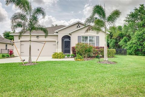 A home in WINTER HAVEN