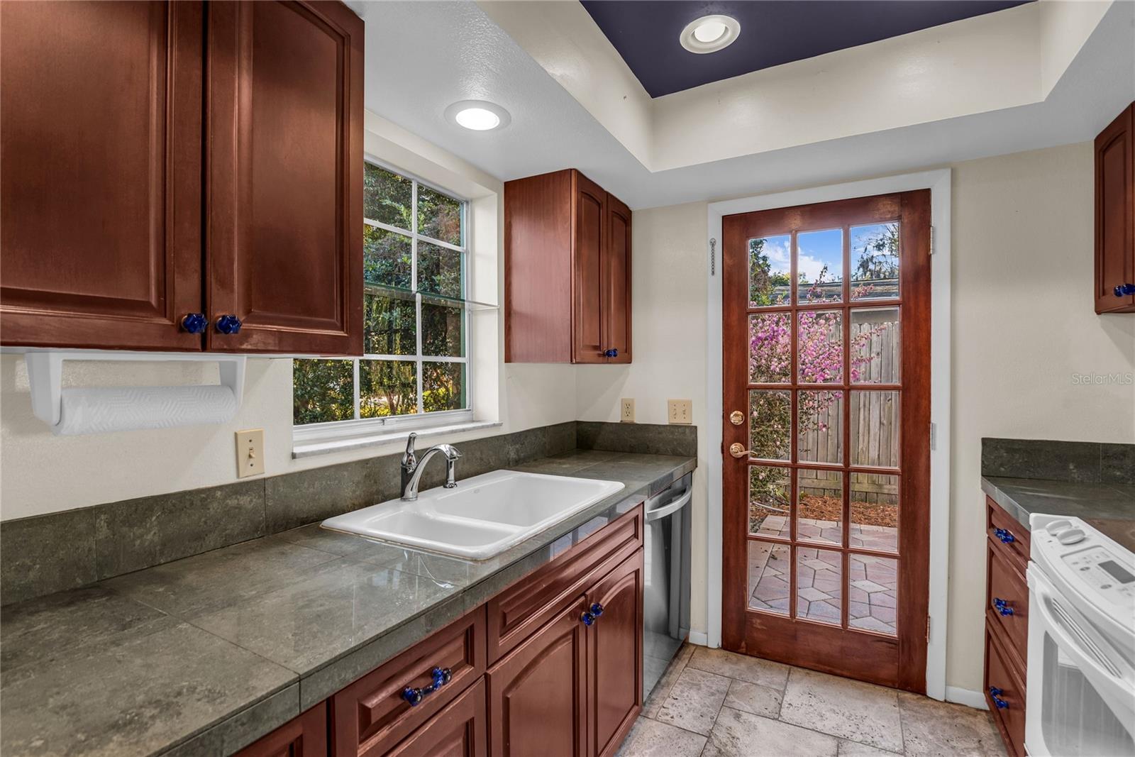 GREENWOOD GARDENS SEC 01 - Residential