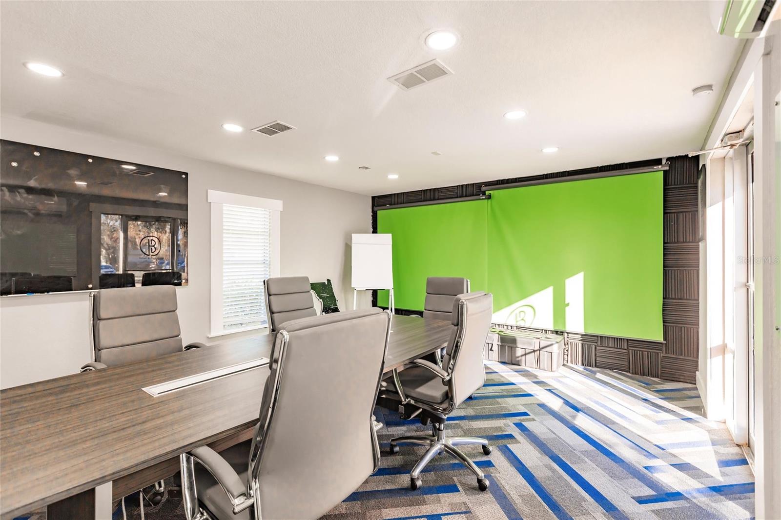 GILCHRISTS & BALDWINS SUB - Commercial Sale