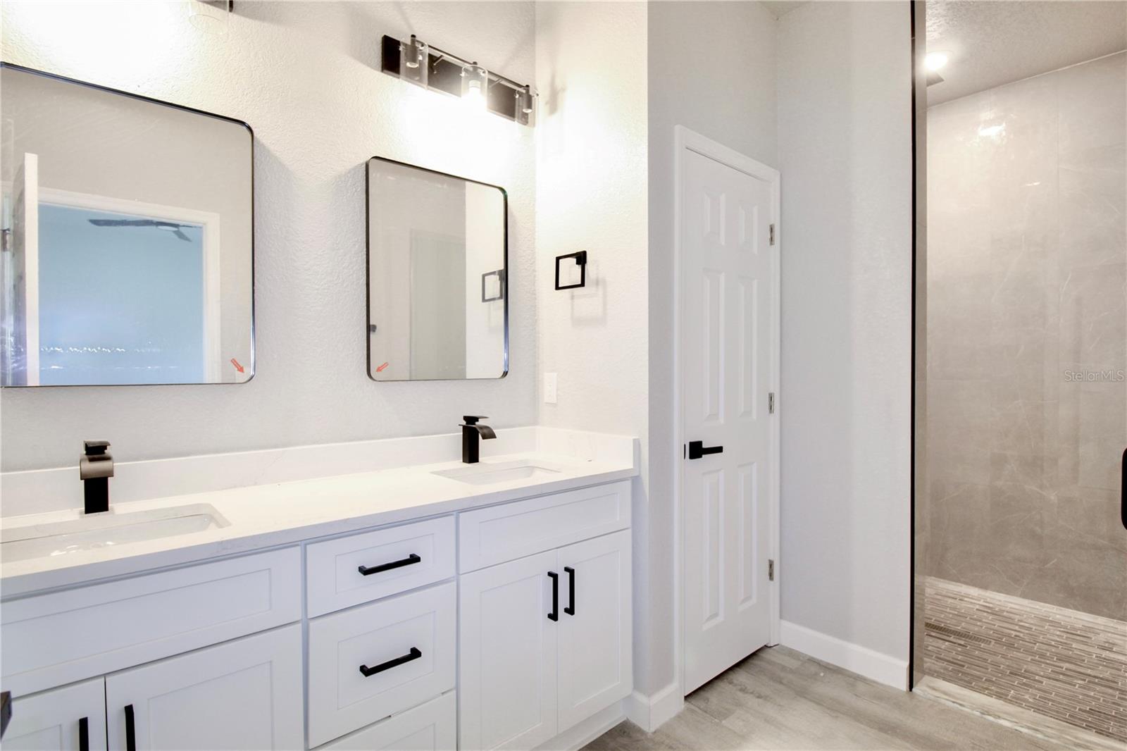 SUN N LAKE - Residential