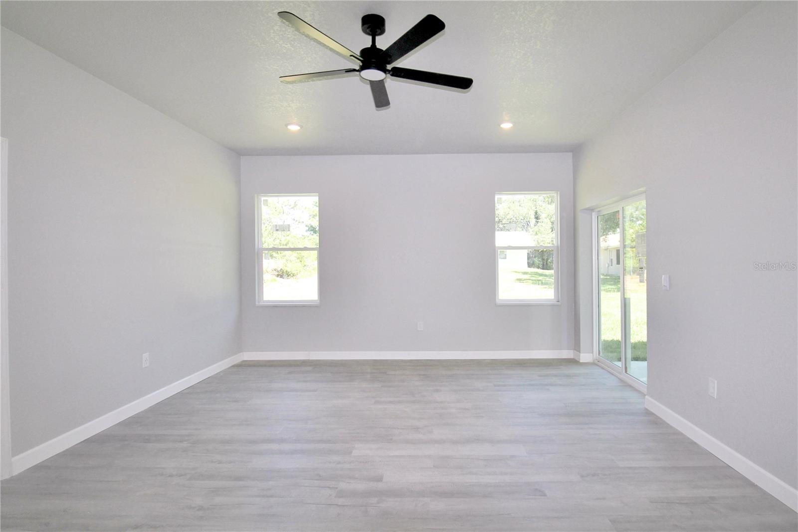 SUN N LAKE - Residential