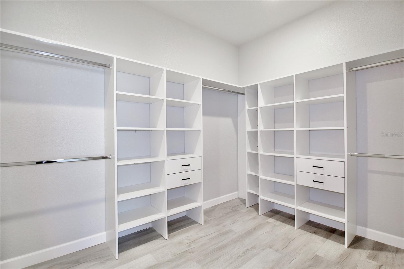 SUN N LAKE - Residential