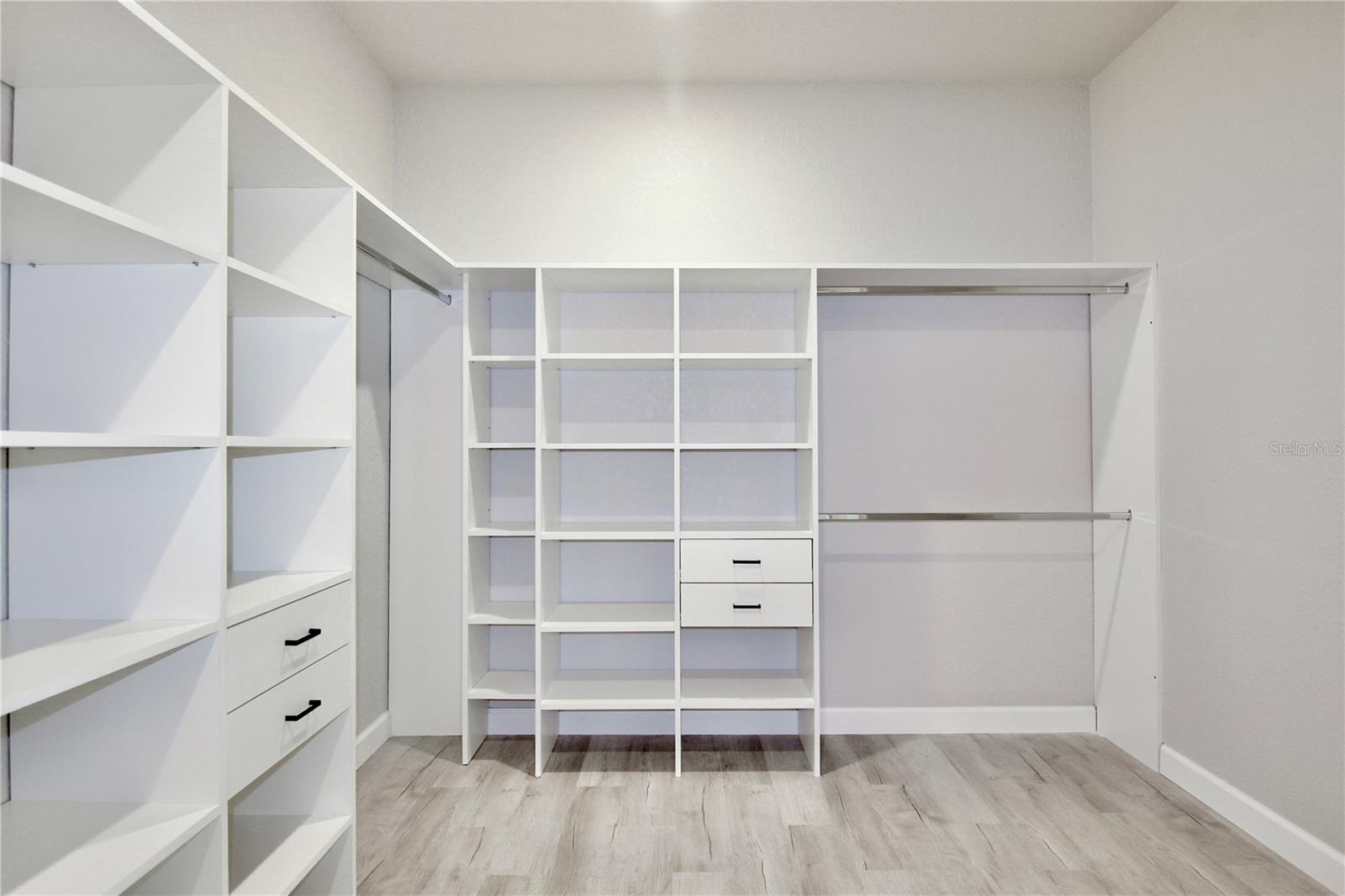 SUN N LAKE - Residential