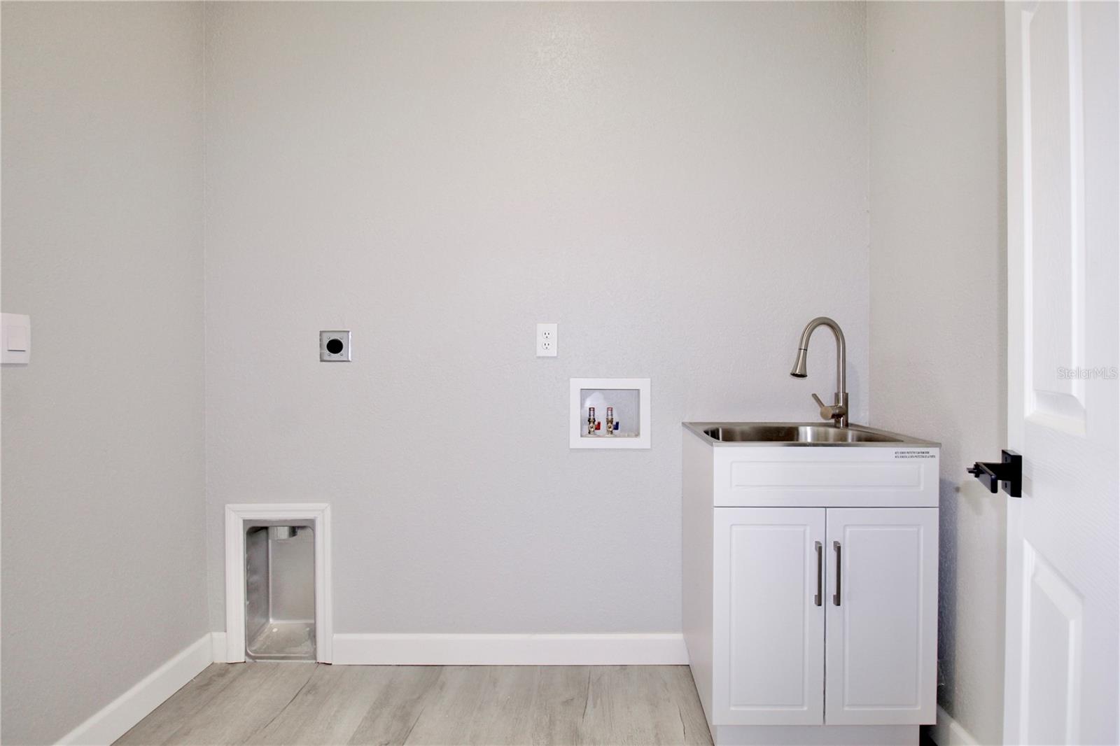 SUN N LAKE - Residential