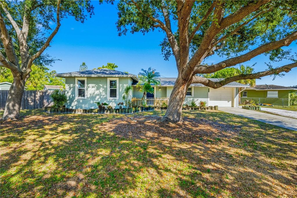 Photo of 5353 Hayden Boulevard, Sarasota, FL 34232 (MLS # A4677785)