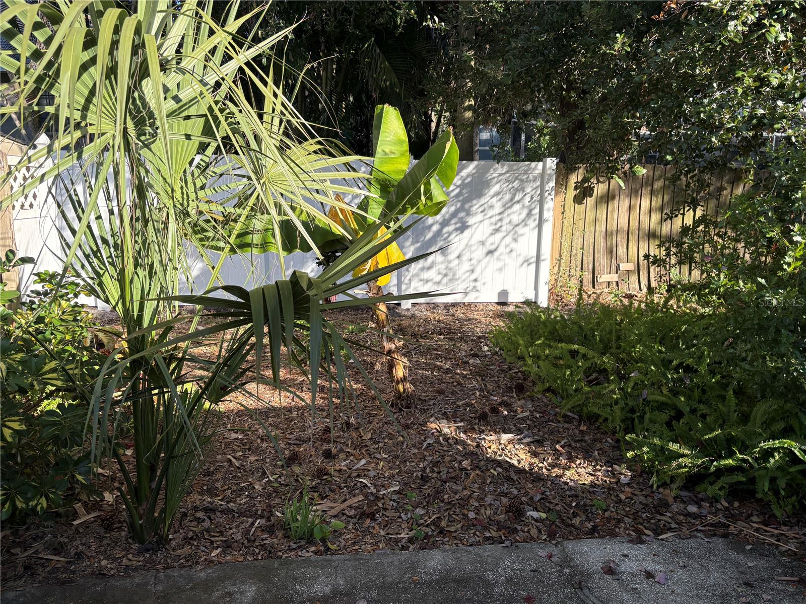 BAY TOWNE - Residential