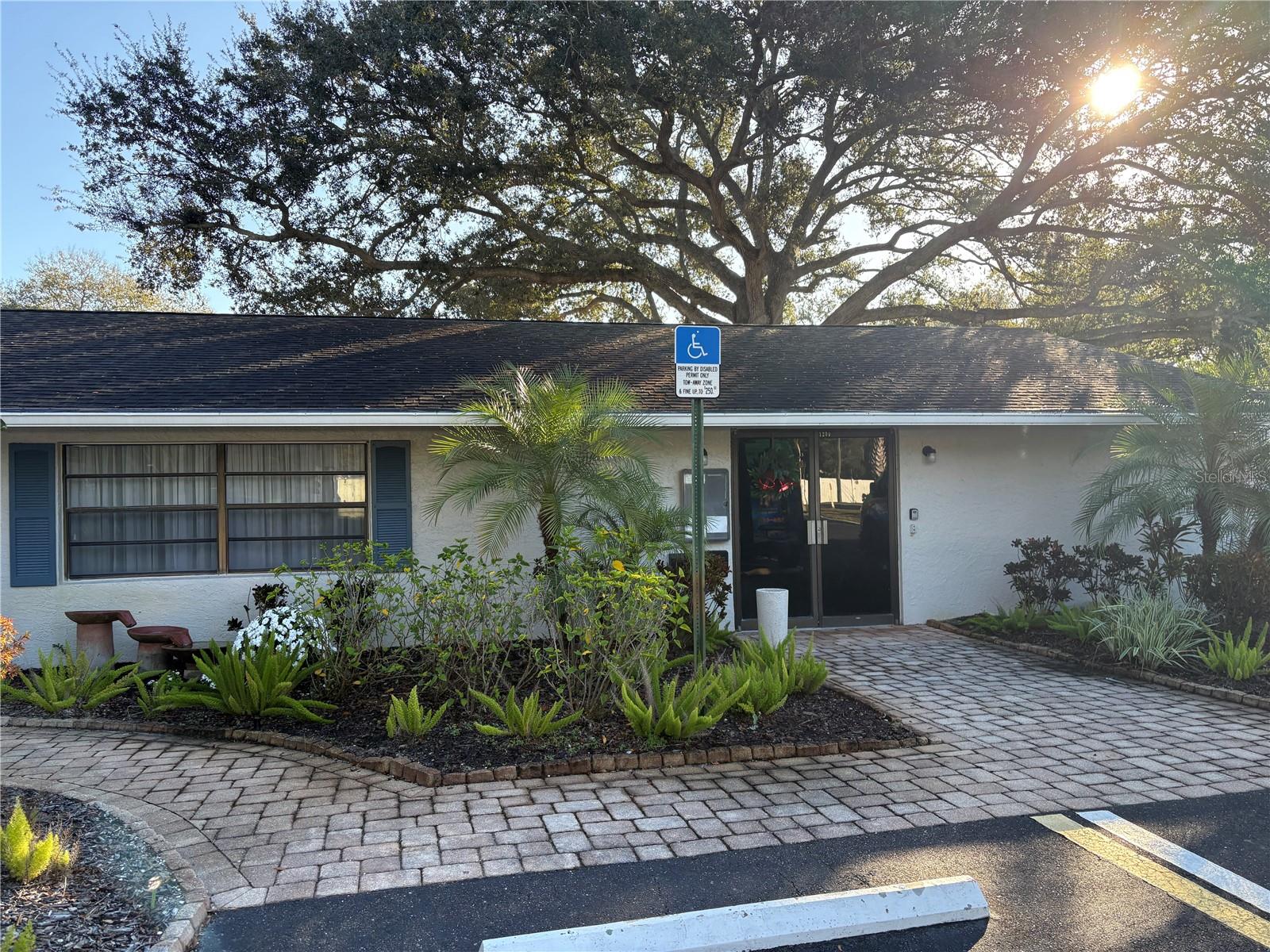 BAY TOWNE - Residential