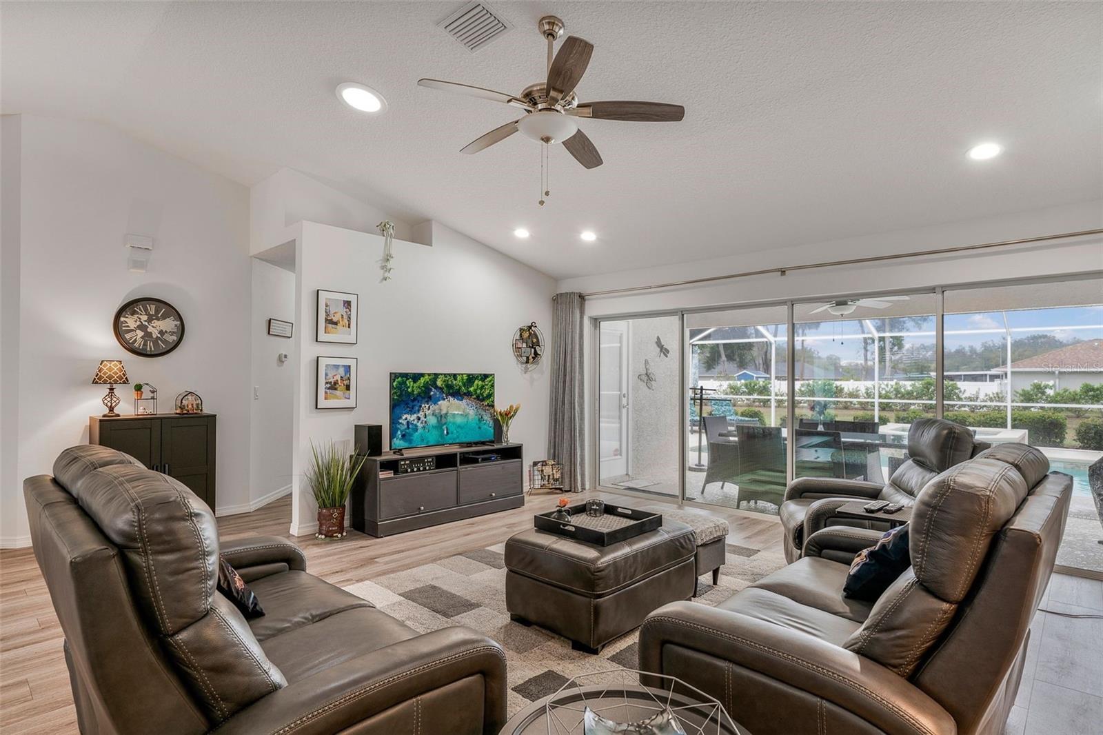 INVERNESS VILLAGE UNIT 04 - Residential