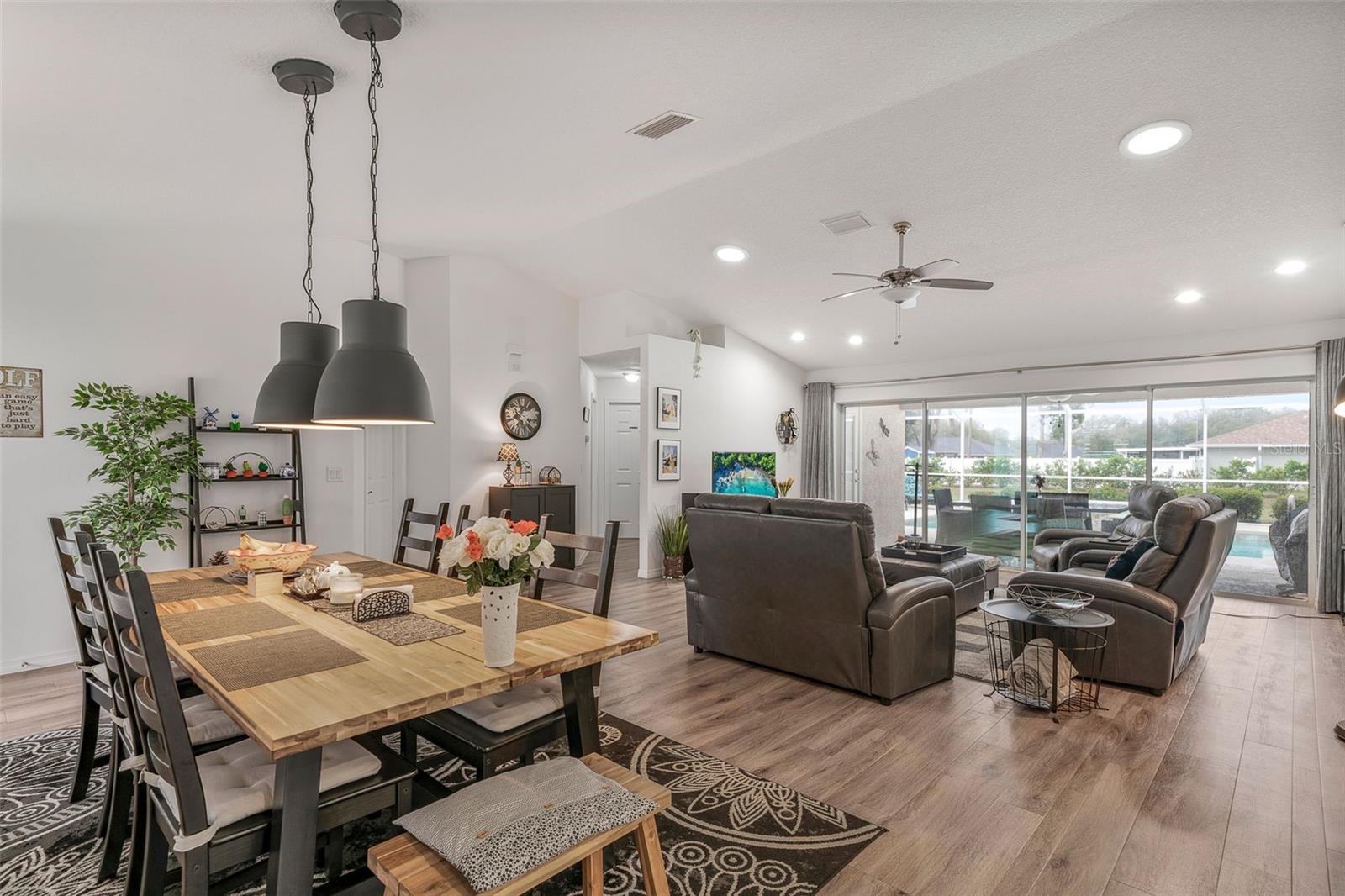 INVERNESS VILLAGE UNIT 04 - Residential