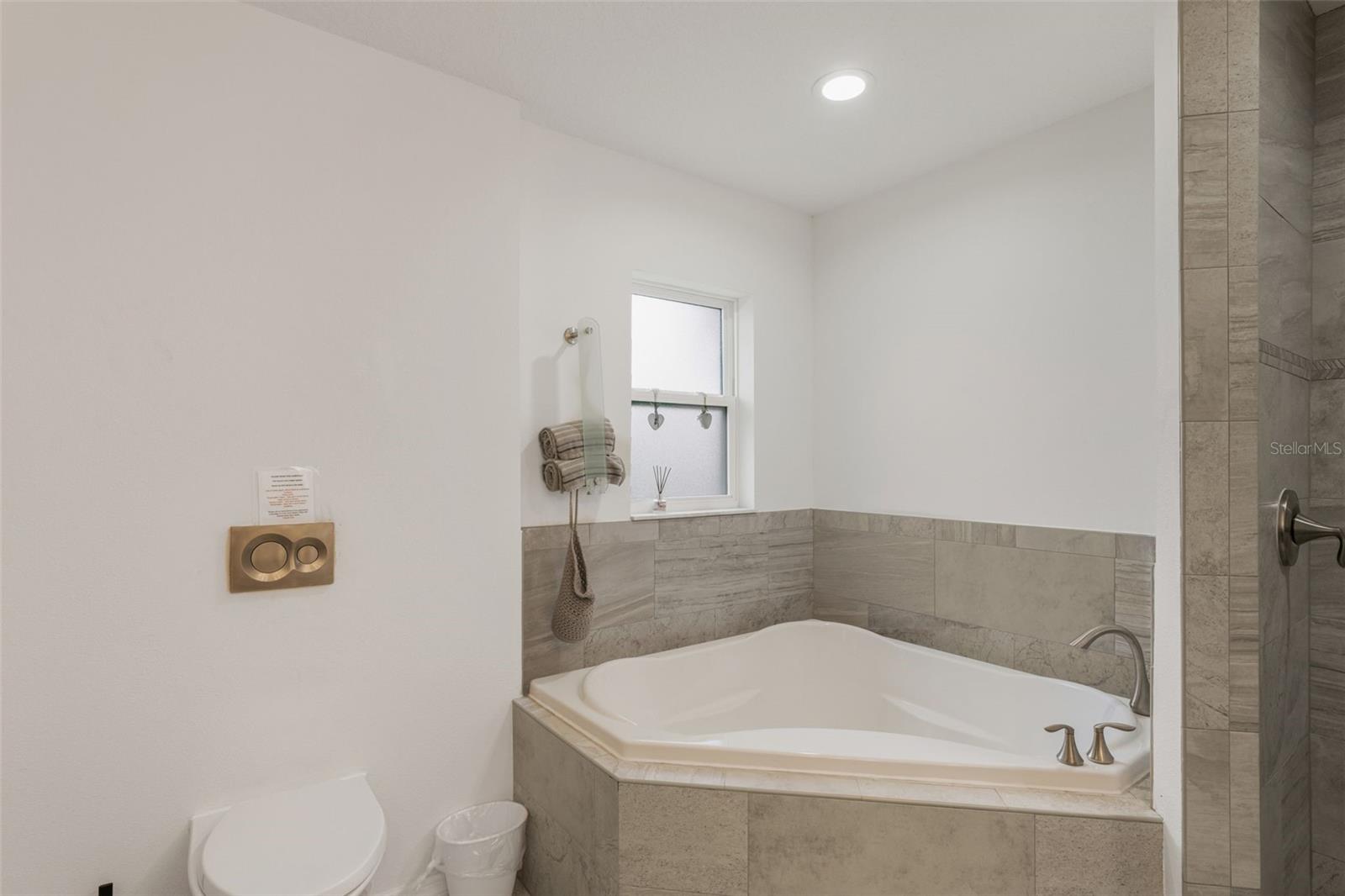 INVERNESS VILLAGE UNIT 04 - Residential