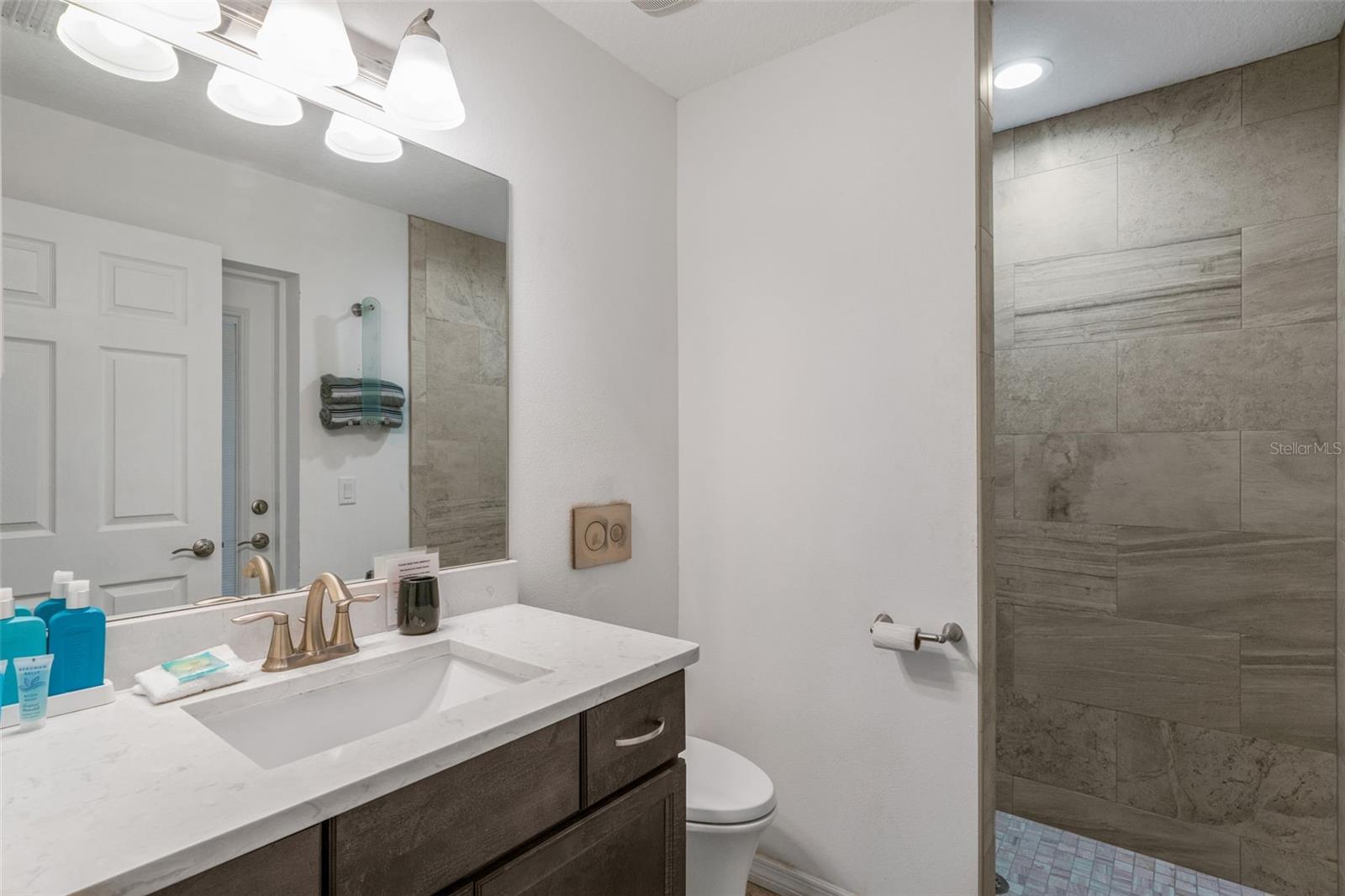 INVERNESS VILLAGE UNIT 04 - Residential