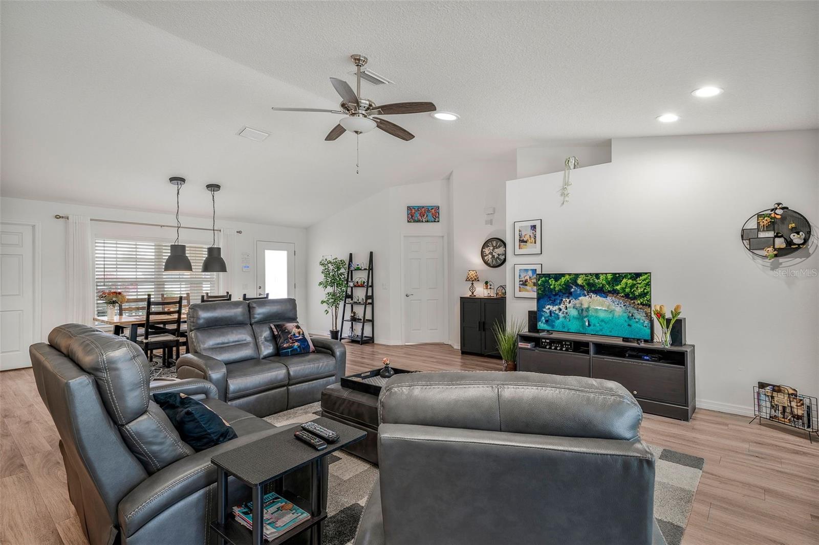 INVERNESS VILLAGE UNIT 04 - Residential