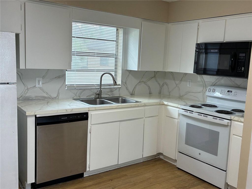 Photo of 5101 S Clarice Court #1C, Tampa, FL 33611 (MLS # TB8499952)