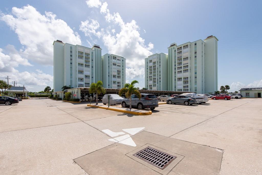 THREE PALMS POINTE CONDO - Residential Lease