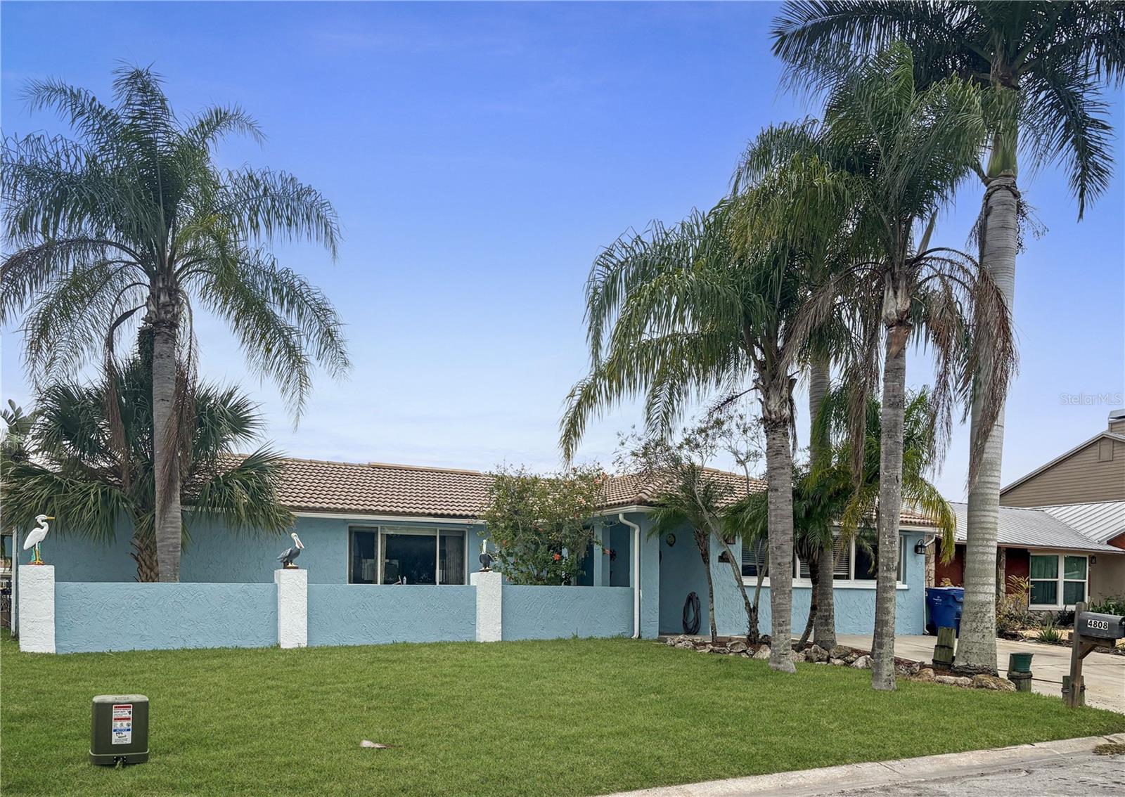 FLOR A MAR - Residential