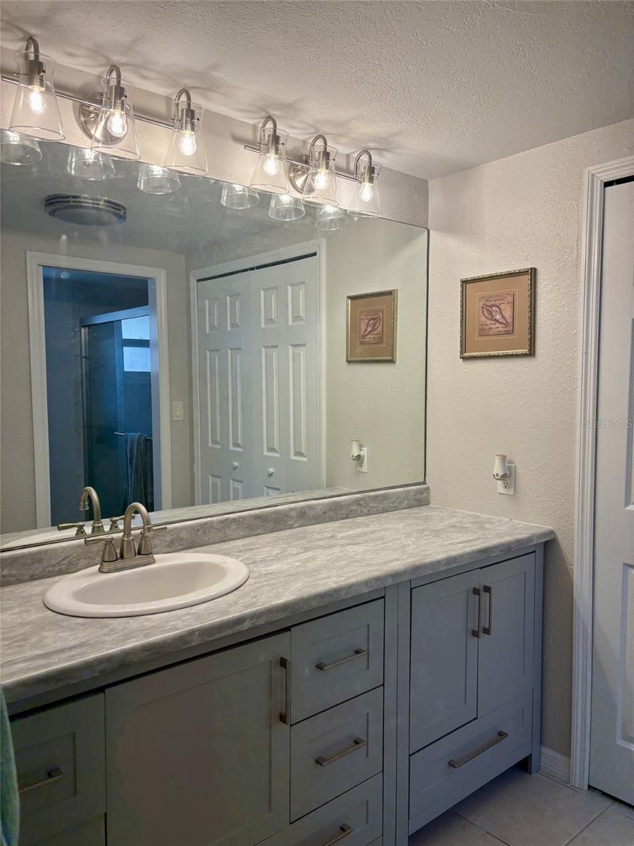 FLOR A MAR - Residential