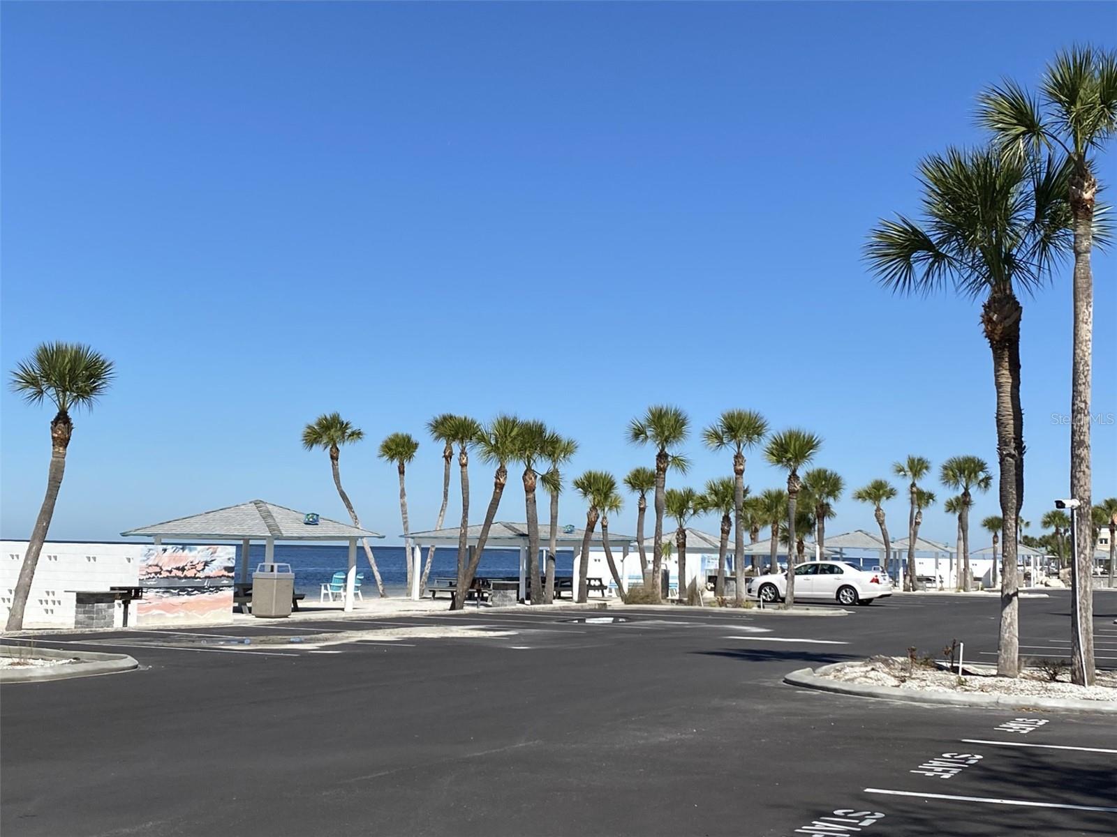 FLOR A MAR - Residential