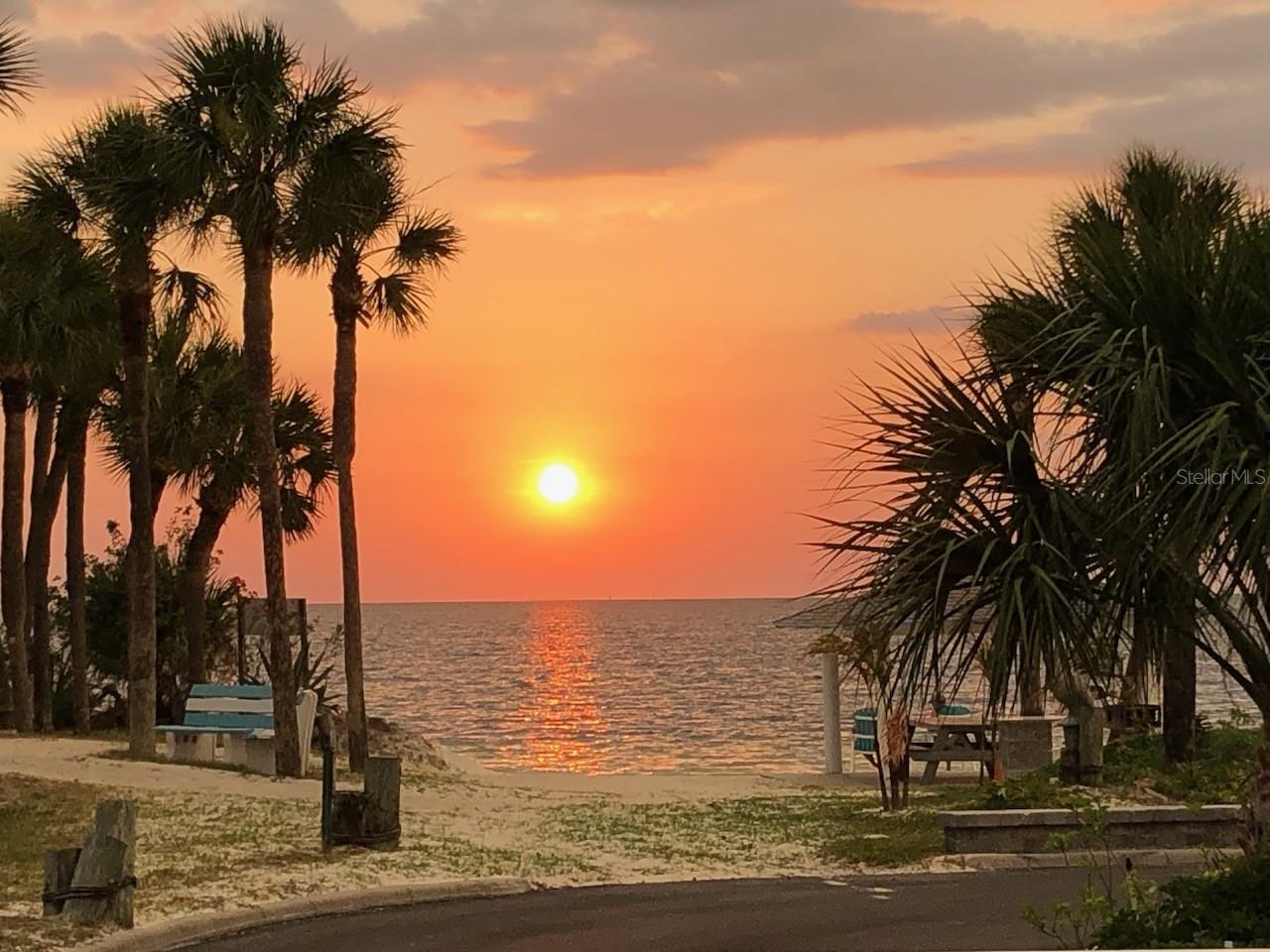 FLOR A MAR - Residential