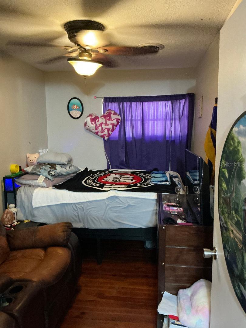 EUSTIS SHORTS MRS - Residential