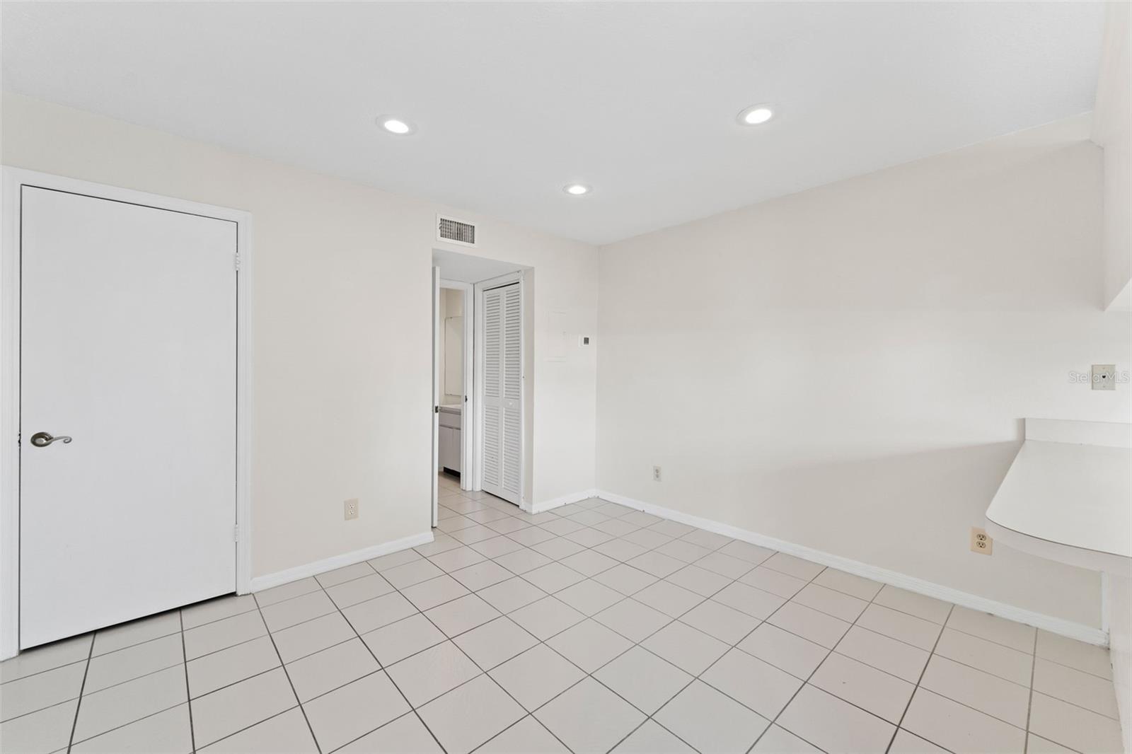 QUAIL RUN A CONDO - Residential