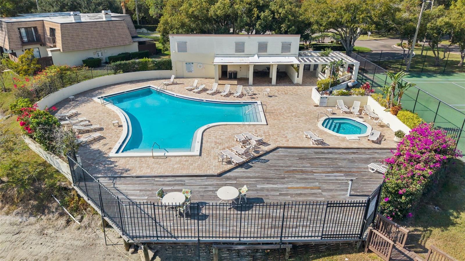 QUAIL RUN A CONDO - Residential