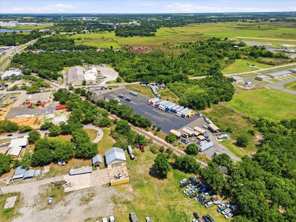 ACREAGE - Land