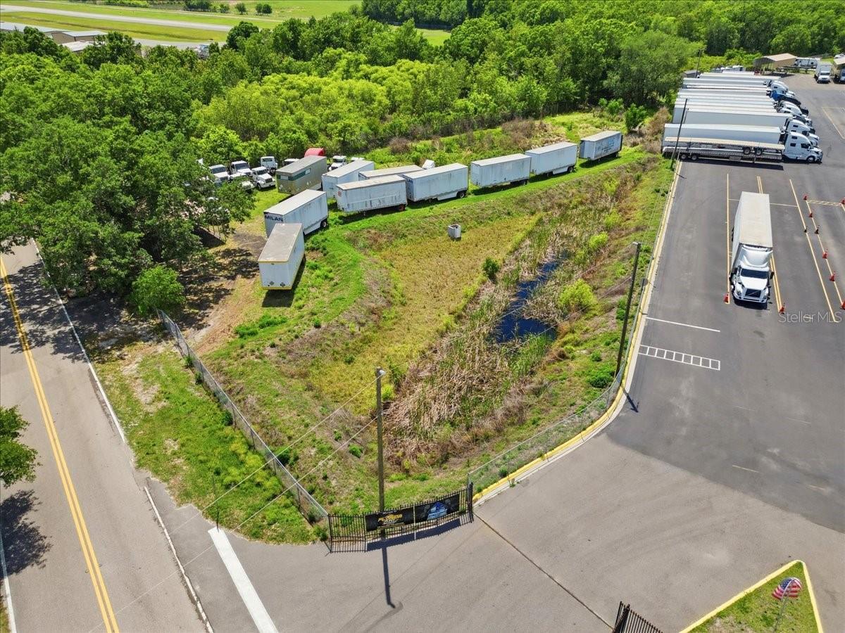 ACREAGE - Land