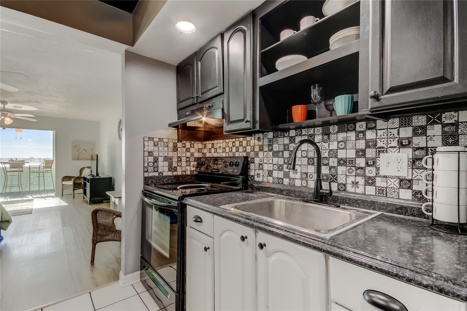 CONTINENTAL TOWERS CONDO - Residential