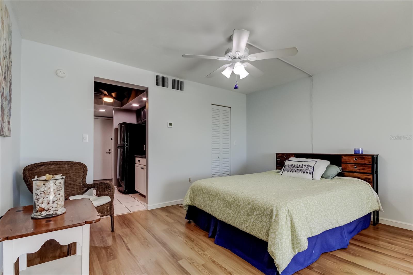 CONTINENTAL TOWERS CONDO - Residential