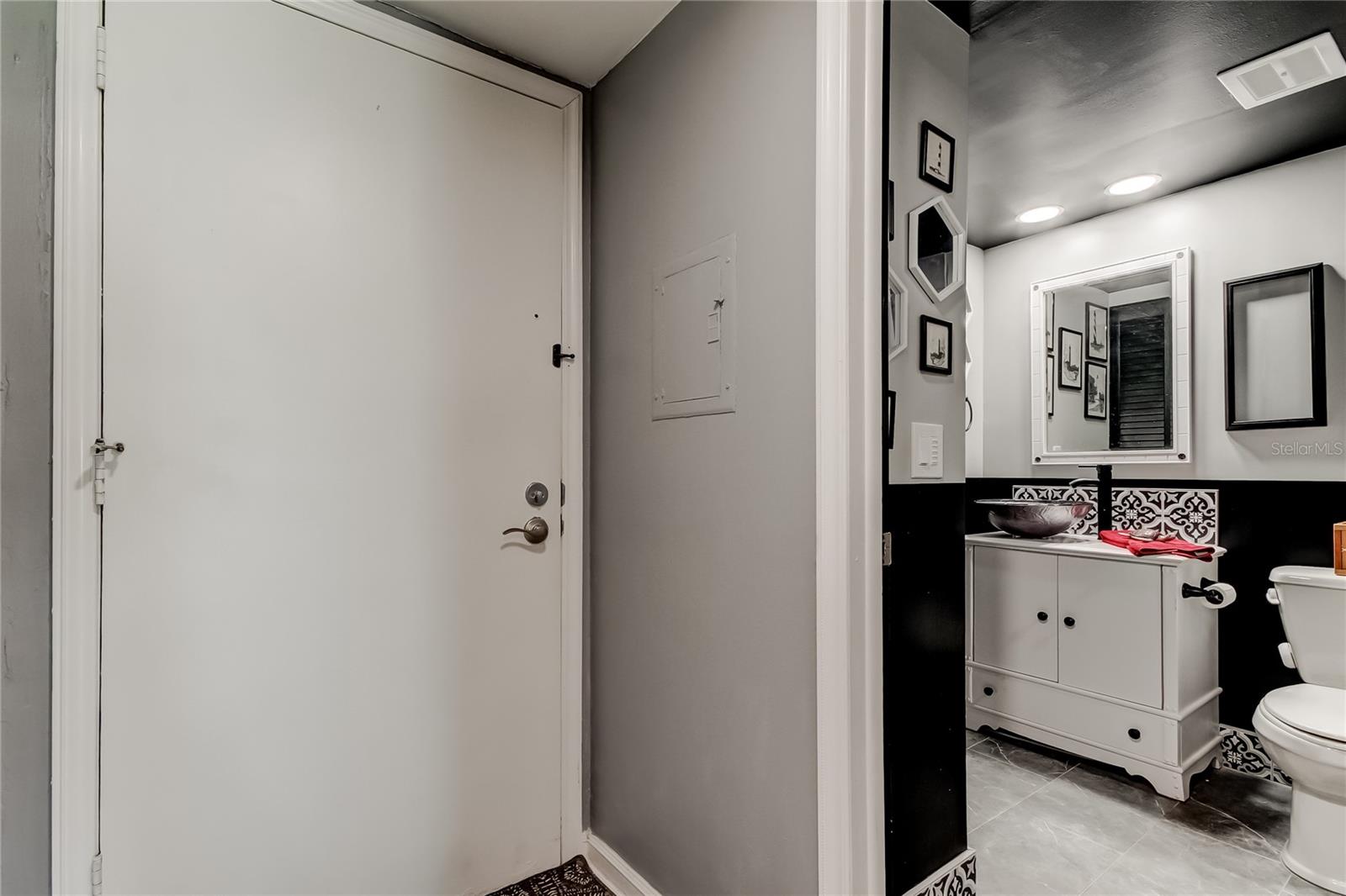 CONTINENTAL TOWERS CONDO - Residential