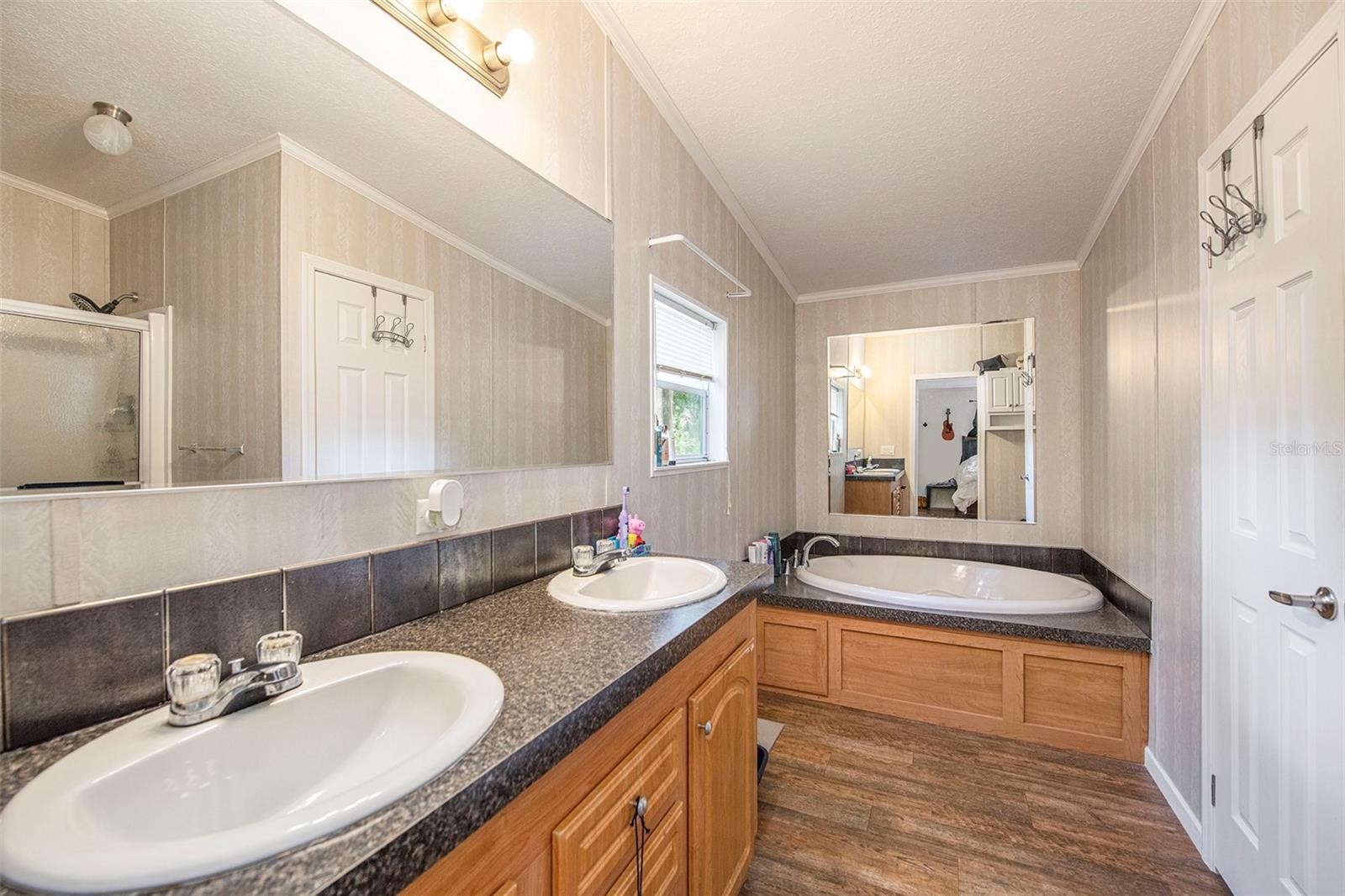 KEYSTONE PARK - Residential