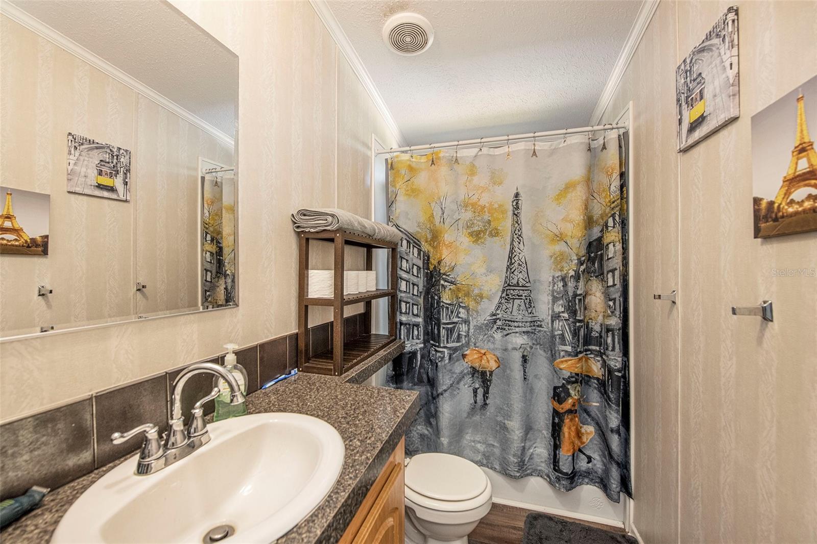 KEYSTONE PARK - Residential